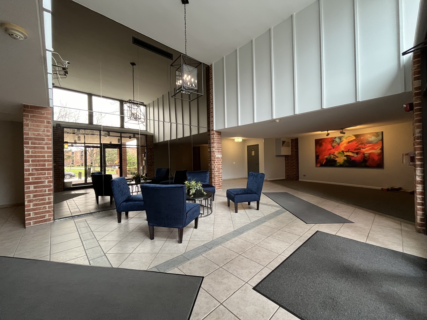 1405 E Central Road #305A, Arlington Heights, IL 60005