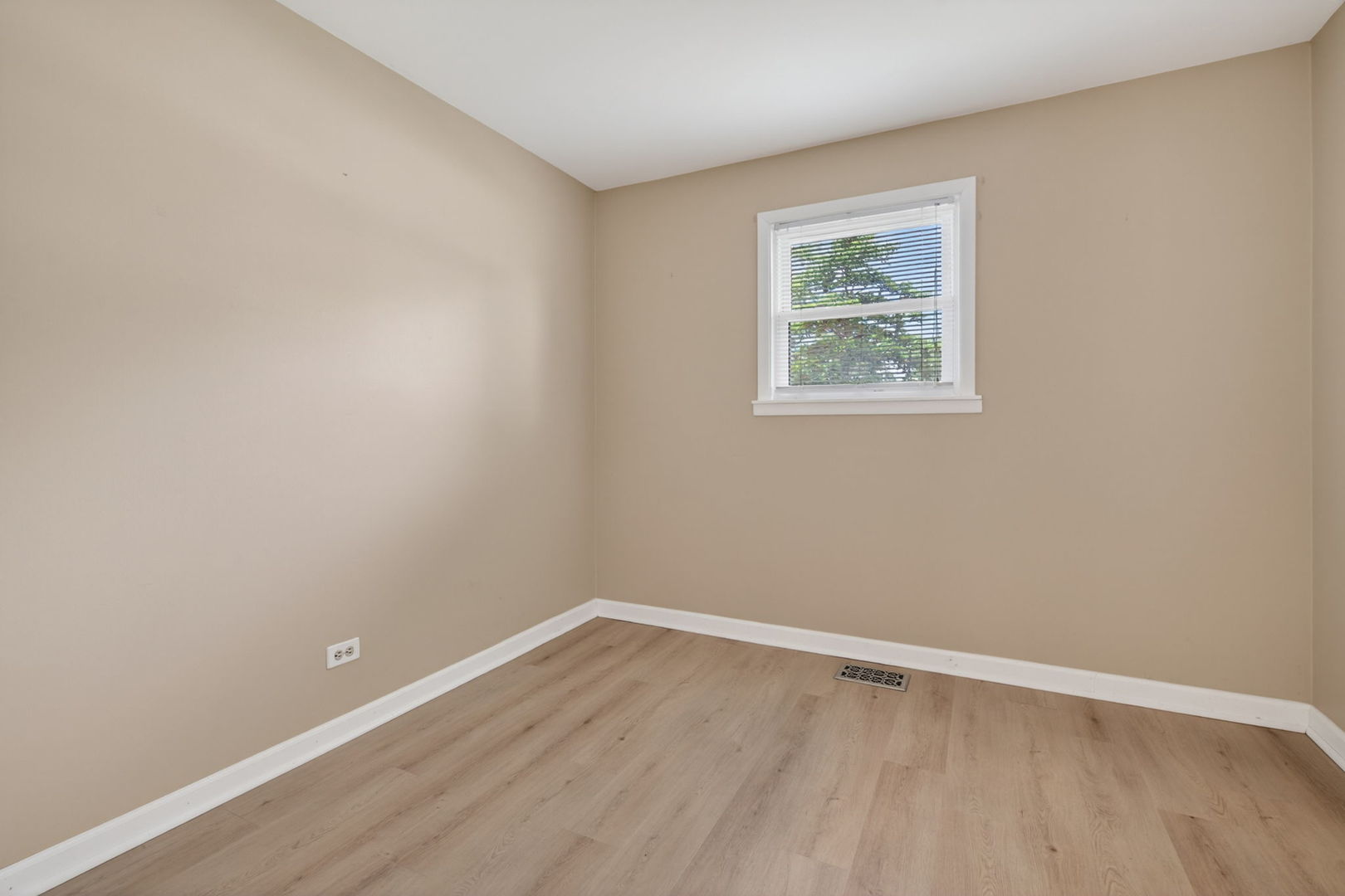 3609 Kingfisher Lane, Rolling Meadows, IL 60008