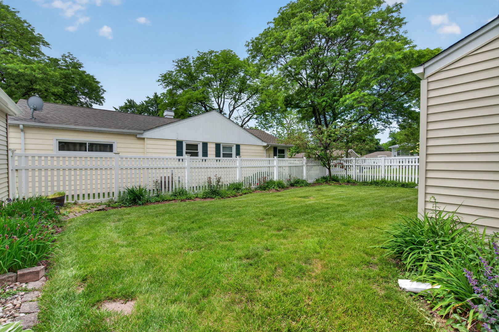 3609 Kingfisher Lane, Rolling Meadows, IL 60008
