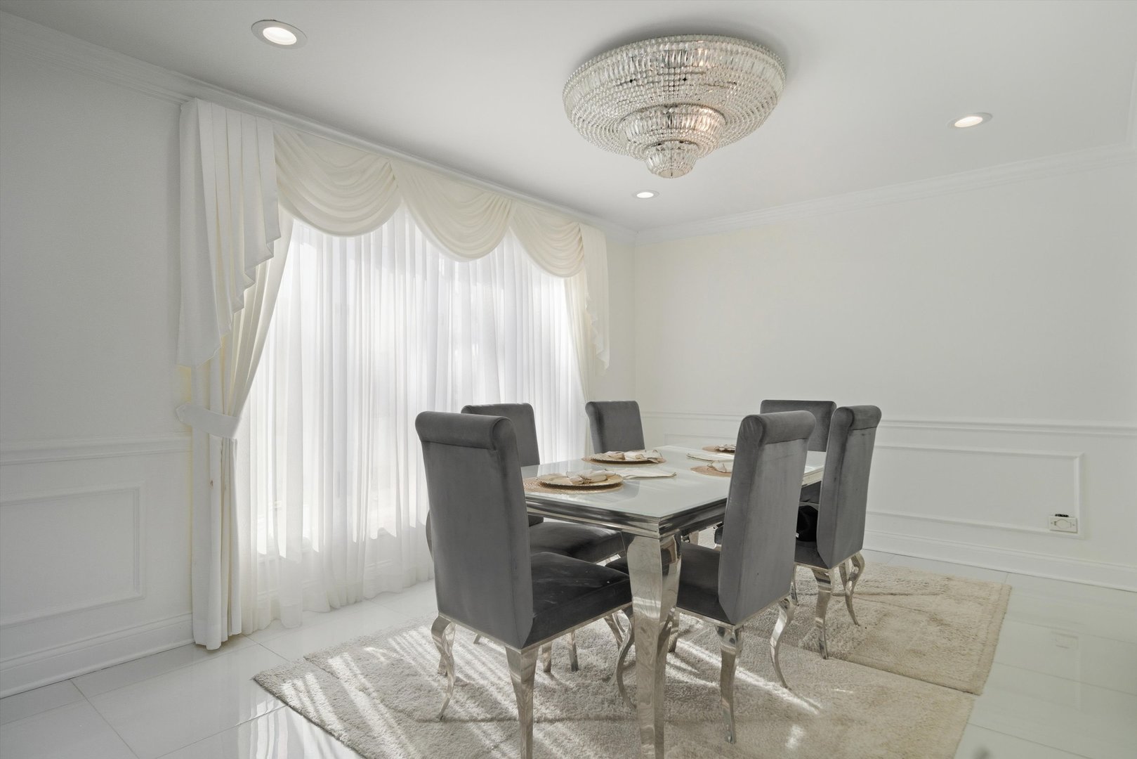 606 S Arlington Heights Road, Arlington Heights, IL 60005