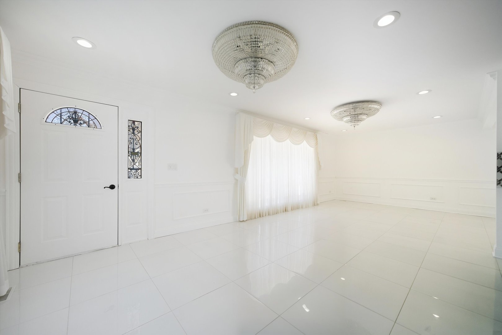 606 S Arlington Heights Road, Arlington Heights, IL 60005