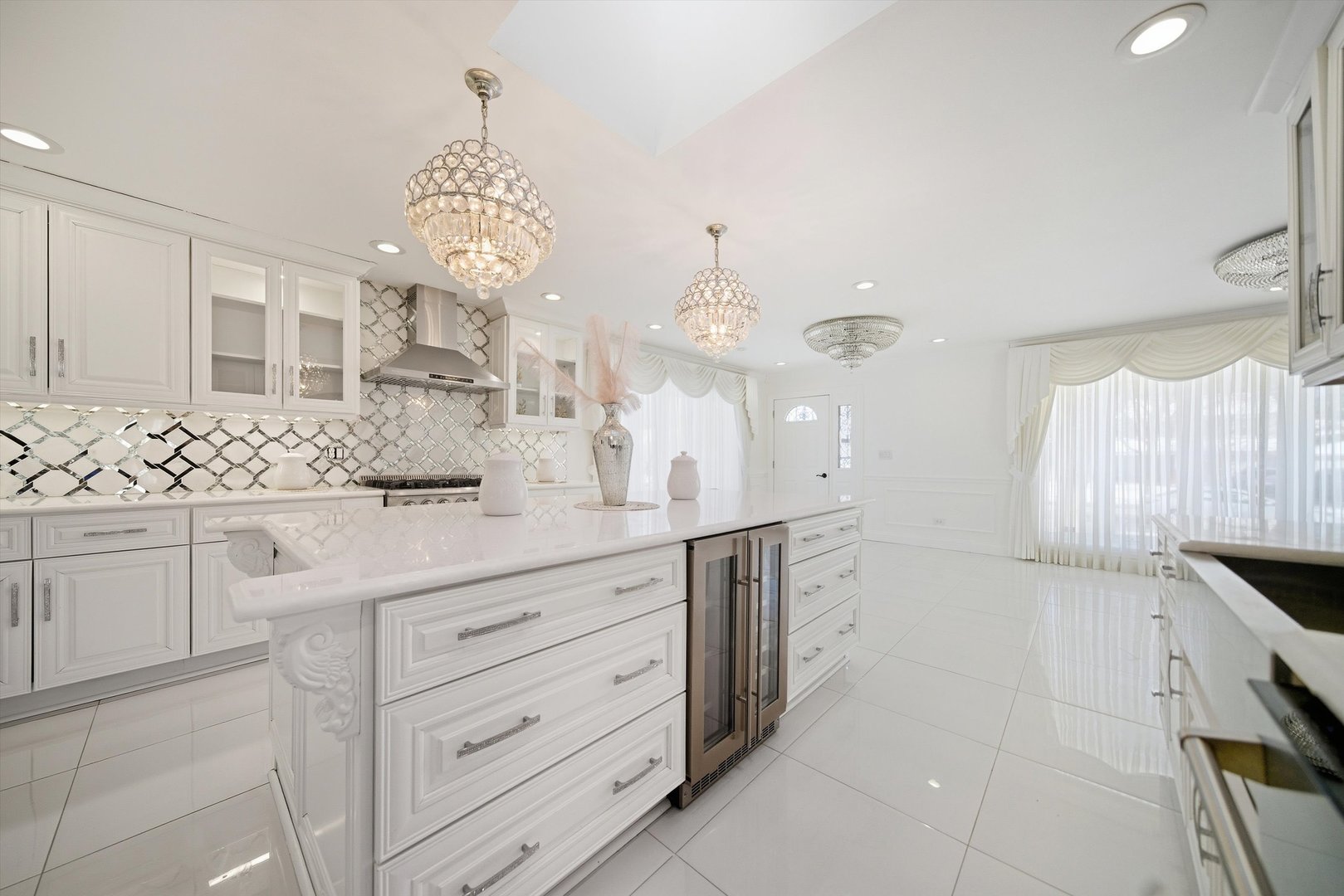 606 S Arlington Heights Road, Arlington Heights, IL 60005