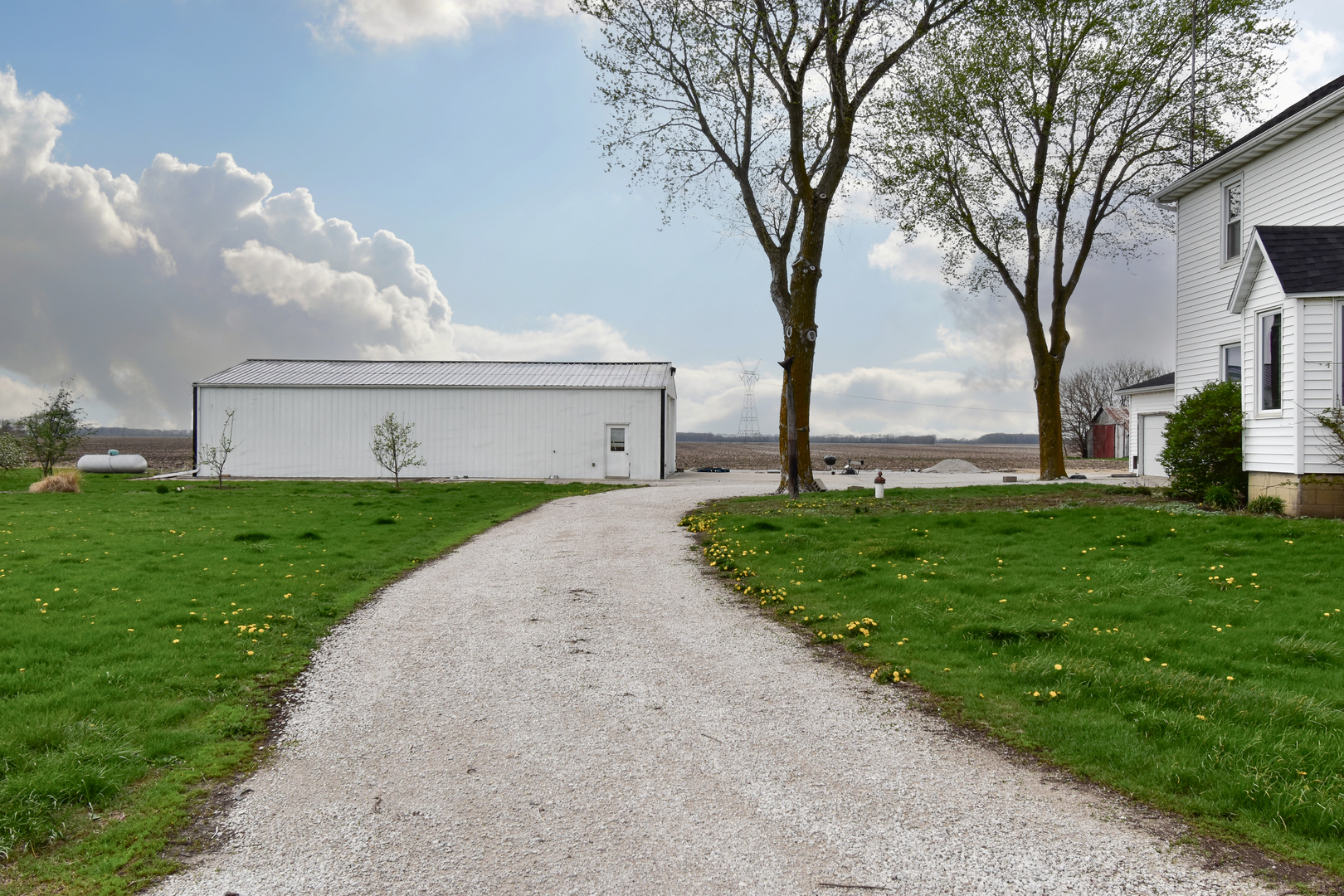 11323 N 1500 East Road, Pontiac, IL 61764