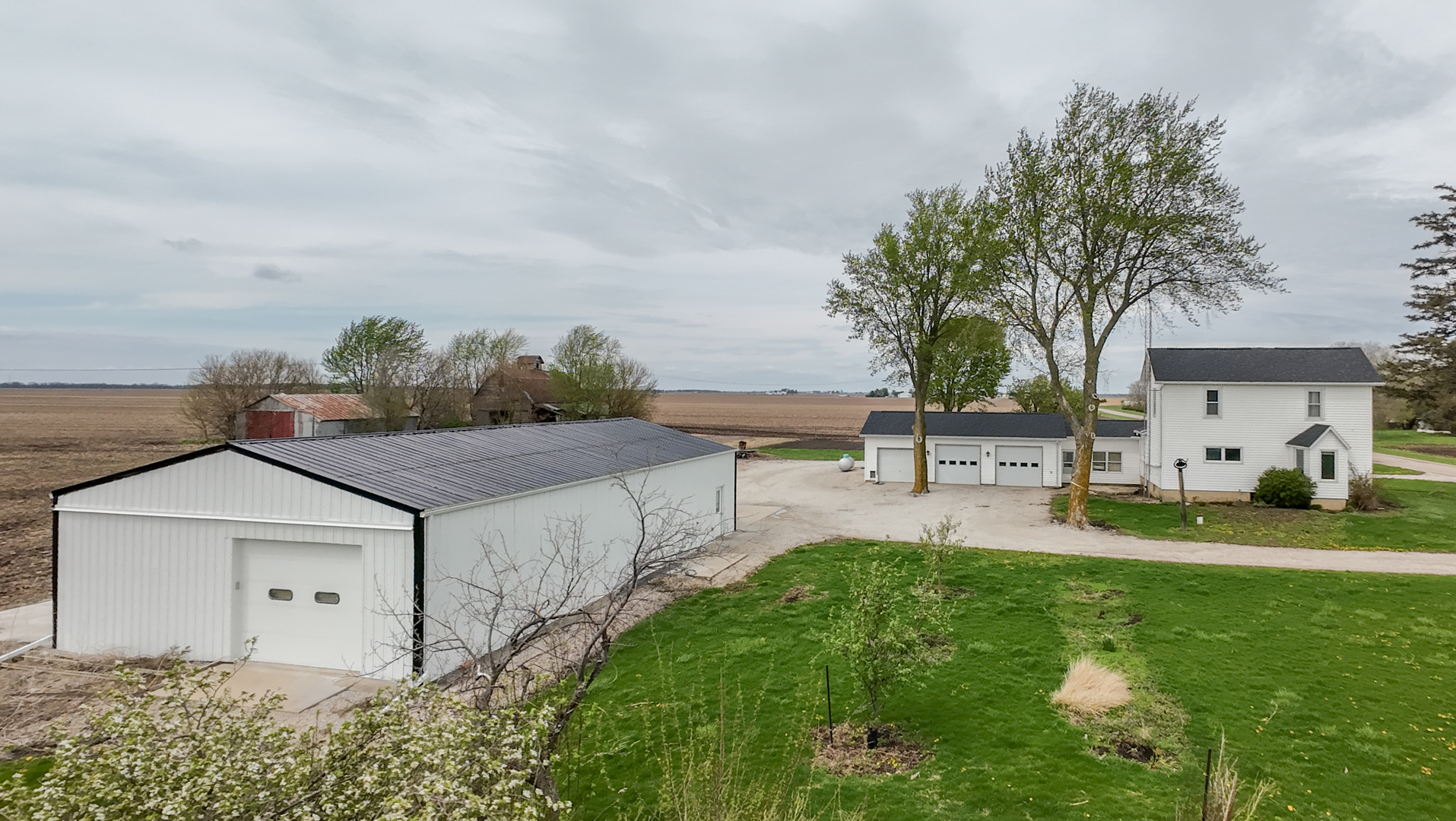 11323 N 1500 East Road, Pontiac, IL 61764