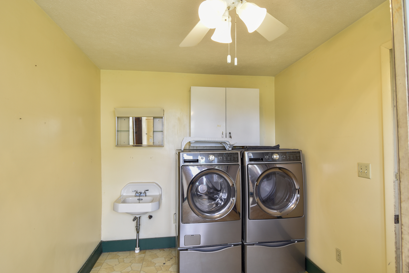 11323 N 1500 East Road, Pontiac, IL 61764