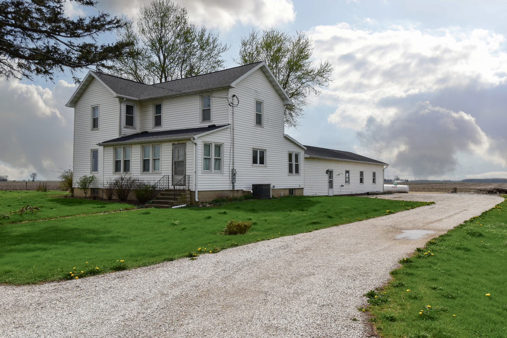 11323 N 1500 East Road, Pontiac, IL 61764