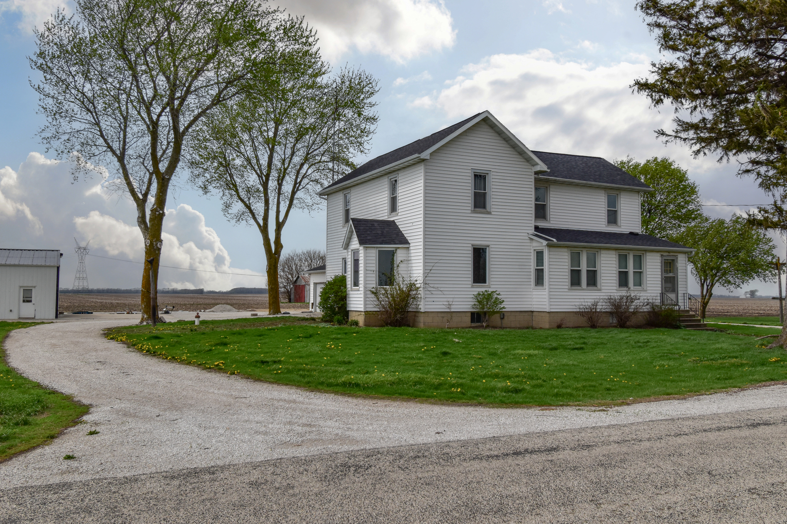 11323 N 1500 East Road, Pontiac, IL 61764