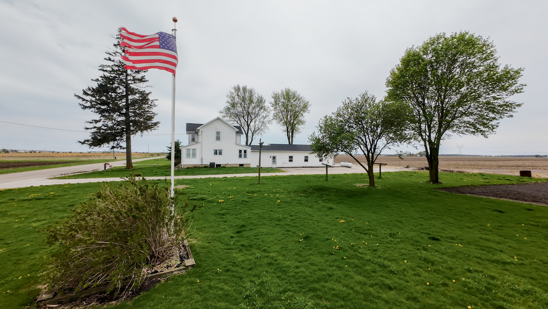 11323 N 1500 East Road, Pontiac, IL 61764