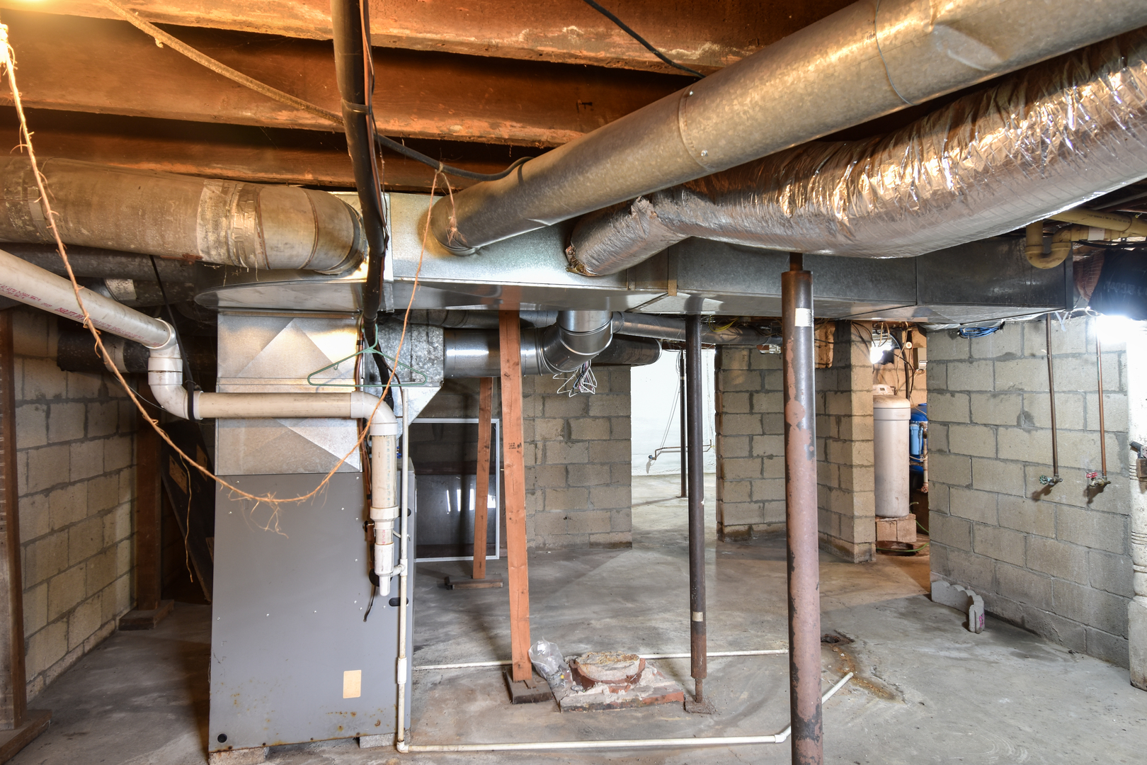 11323 N 1500 East Road, Pontiac, IL 61764