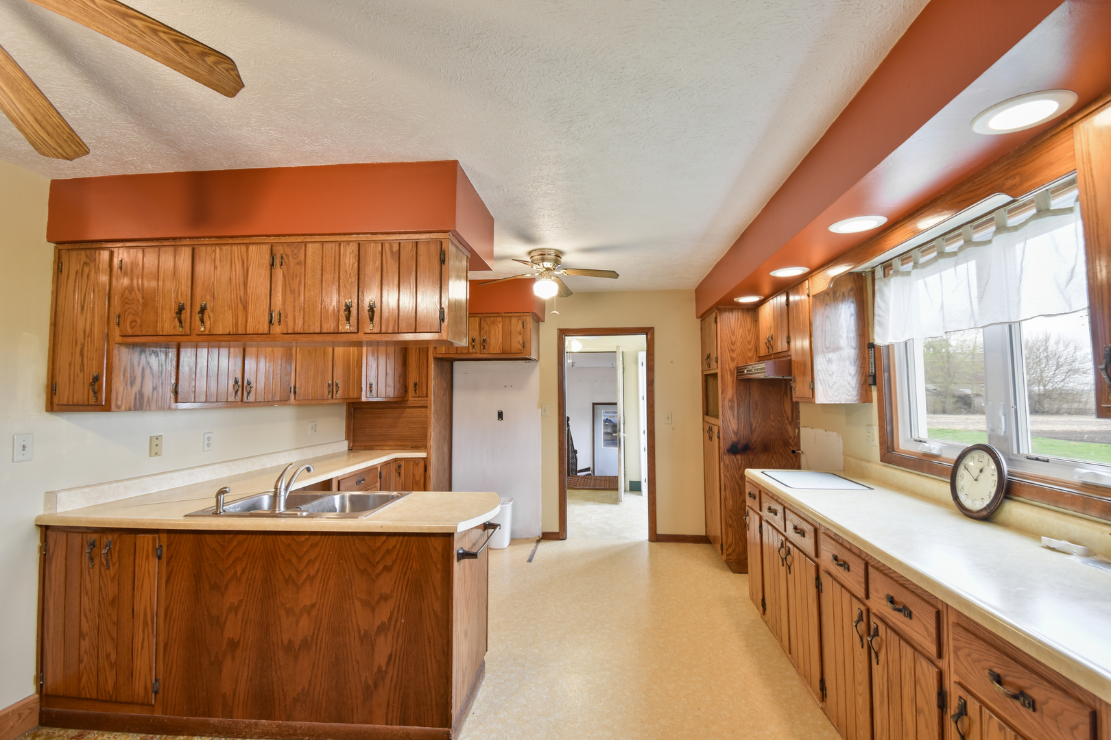 11323 N 1500 East Road, Pontiac, IL 61764