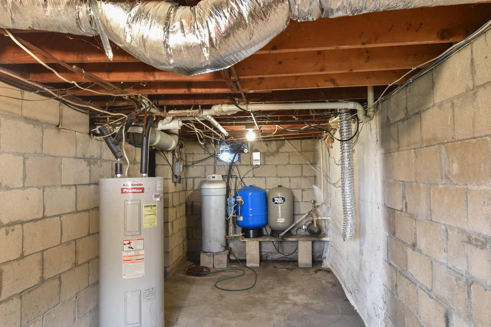 11323 N 1500 East Road, Pontiac, IL 61764