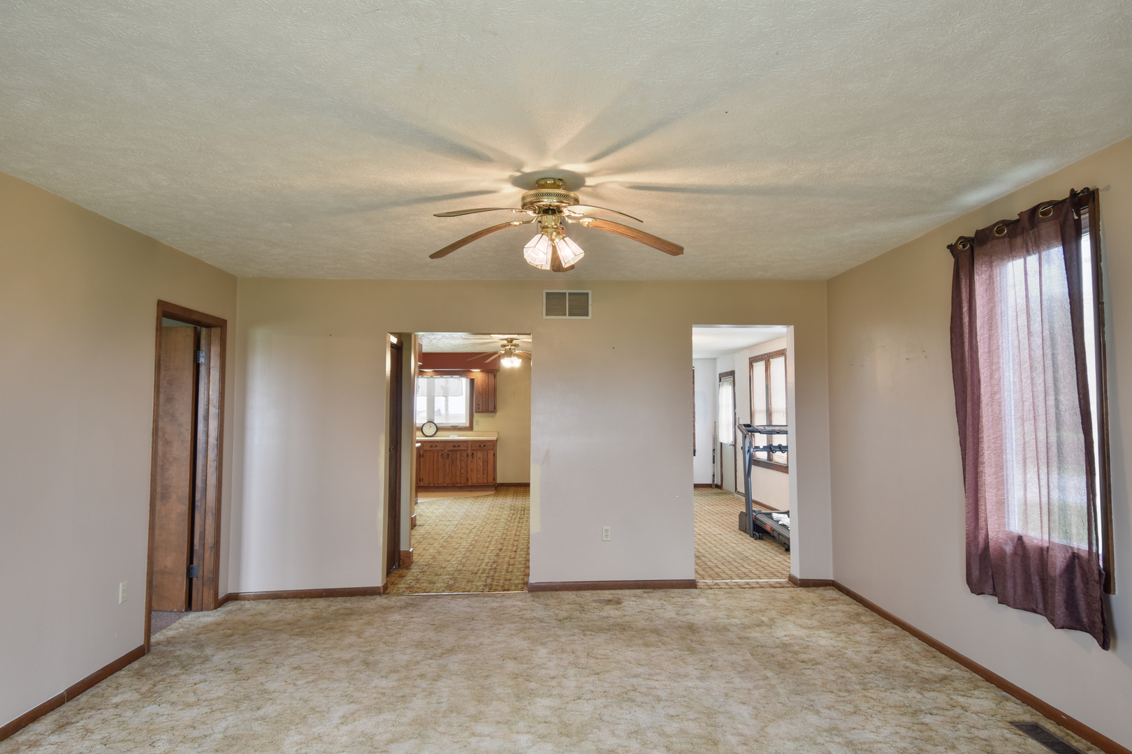 11323 N 1500 East Road, Pontiac, IL 61764