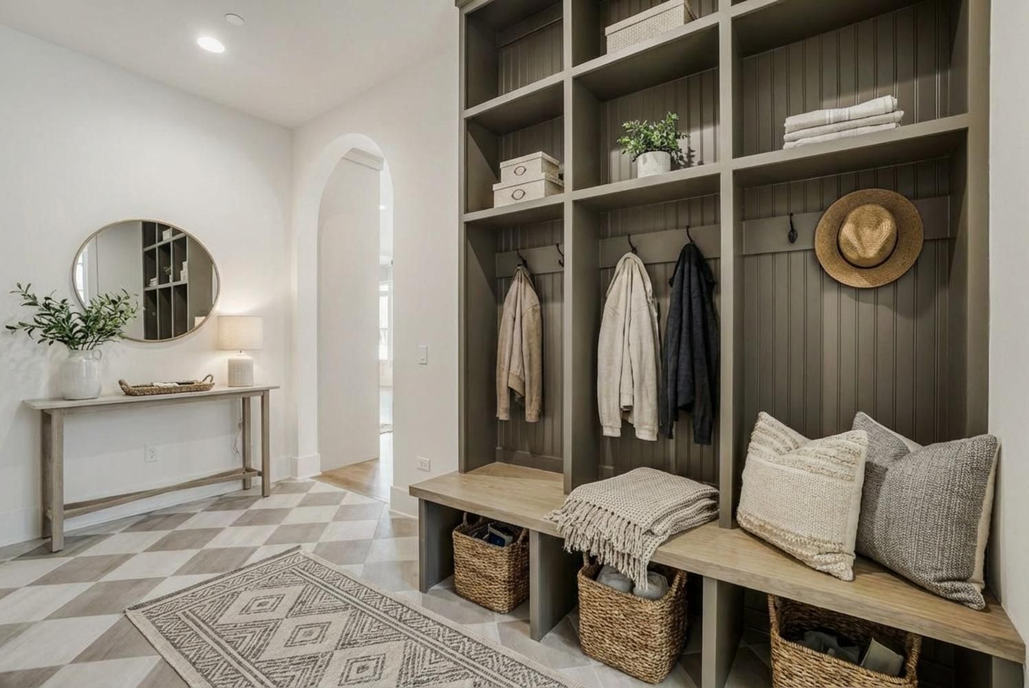 1652 N Lake Charles Drive, Vernon Hills, IL 60061