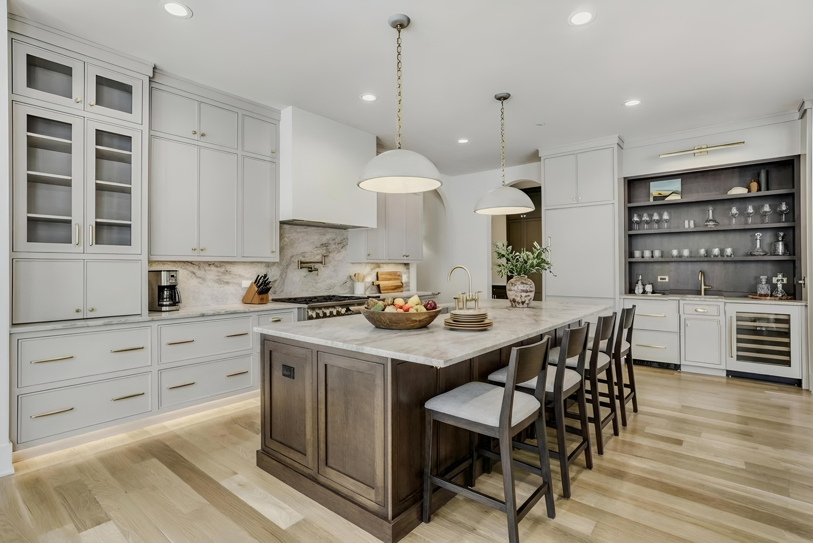 1652 N Lake Charles Drive, Vernon Hills, IL 60061