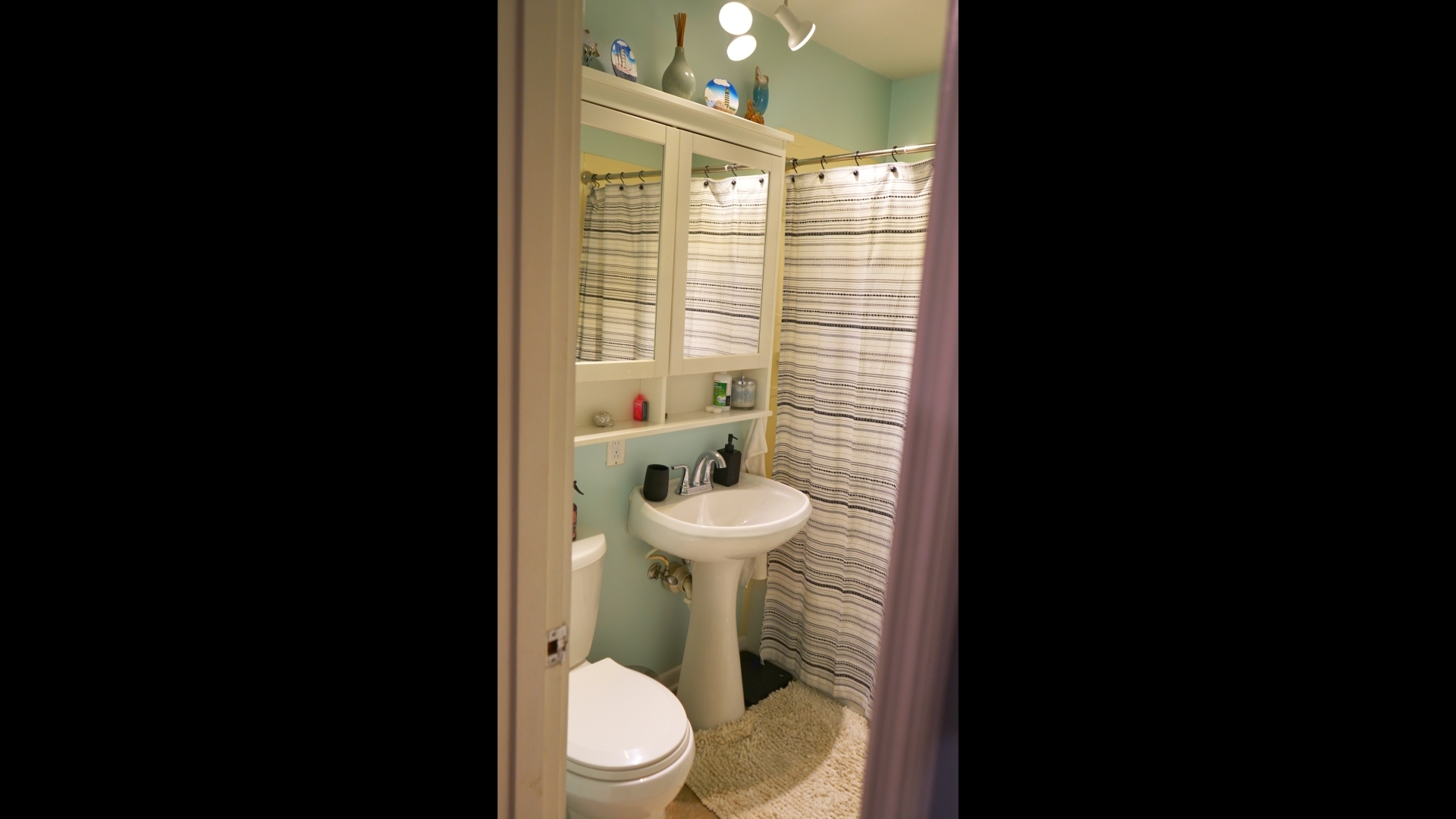 806 S Oak Street, West Chicago, IL 60185