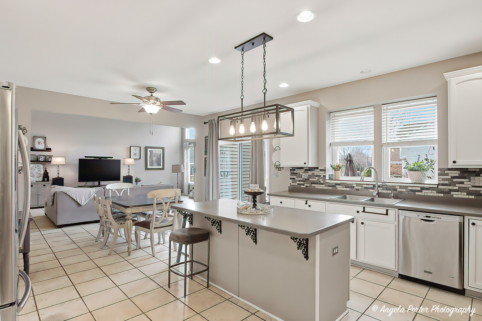 491 Saratoga Circle, Algonquin, IL 60102