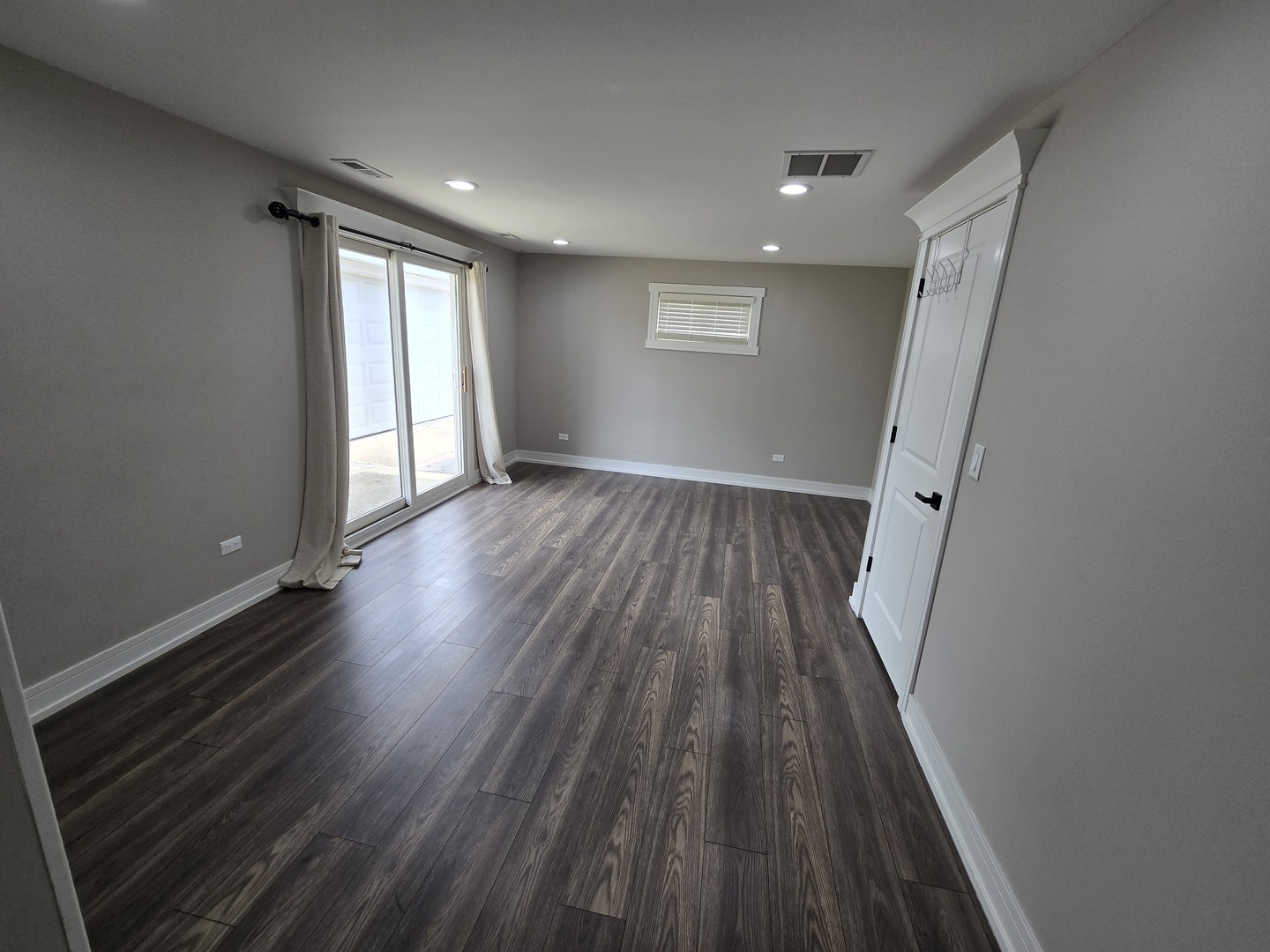 6024 Birmingham Street, Chicago Ridge, IL 60415