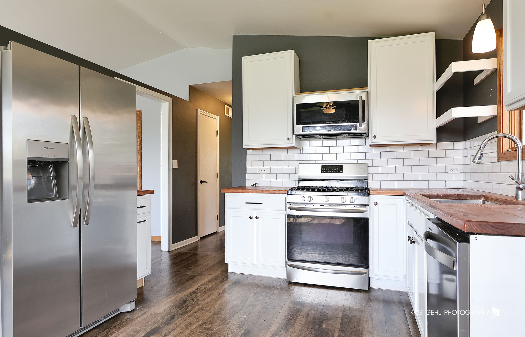 28903 W South Drive, Lakemoor, IL 60051