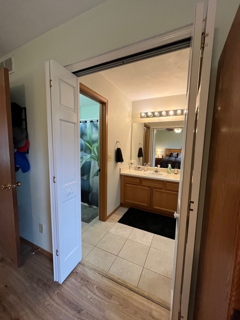 2096 Edge Rock Road, Rockton, IL 61072