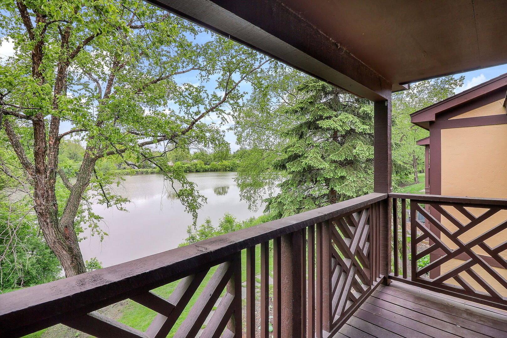 1782 Gloucester Court #B, Wheaton, IL 60189