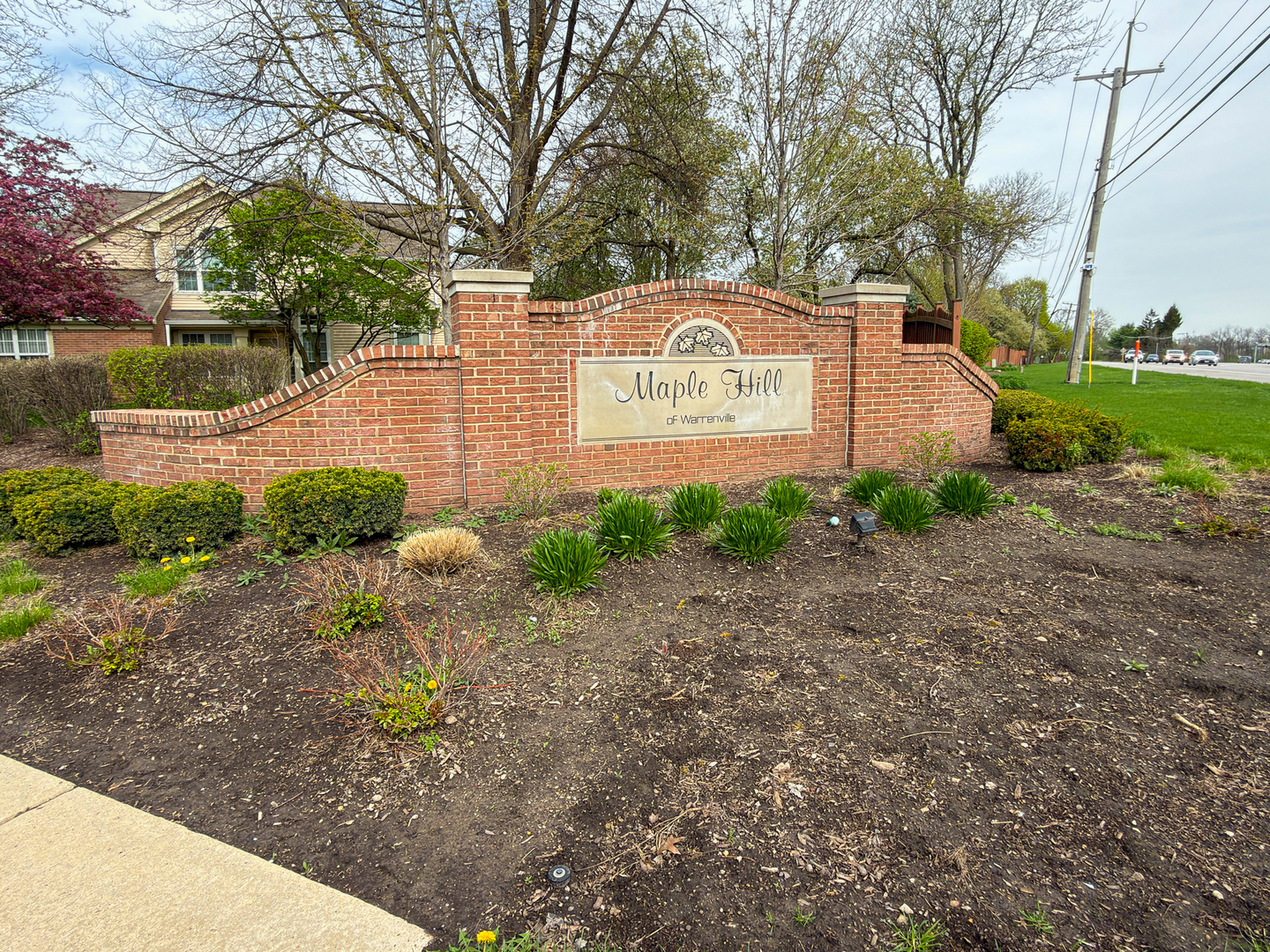 30W015 Juniper Court #30W015, Warrenville, IL 60555