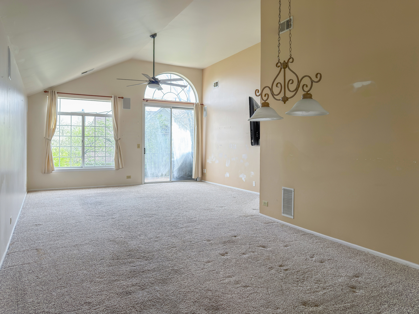 30W015 Juniper Court #30W015, Warrenville, IL 60555