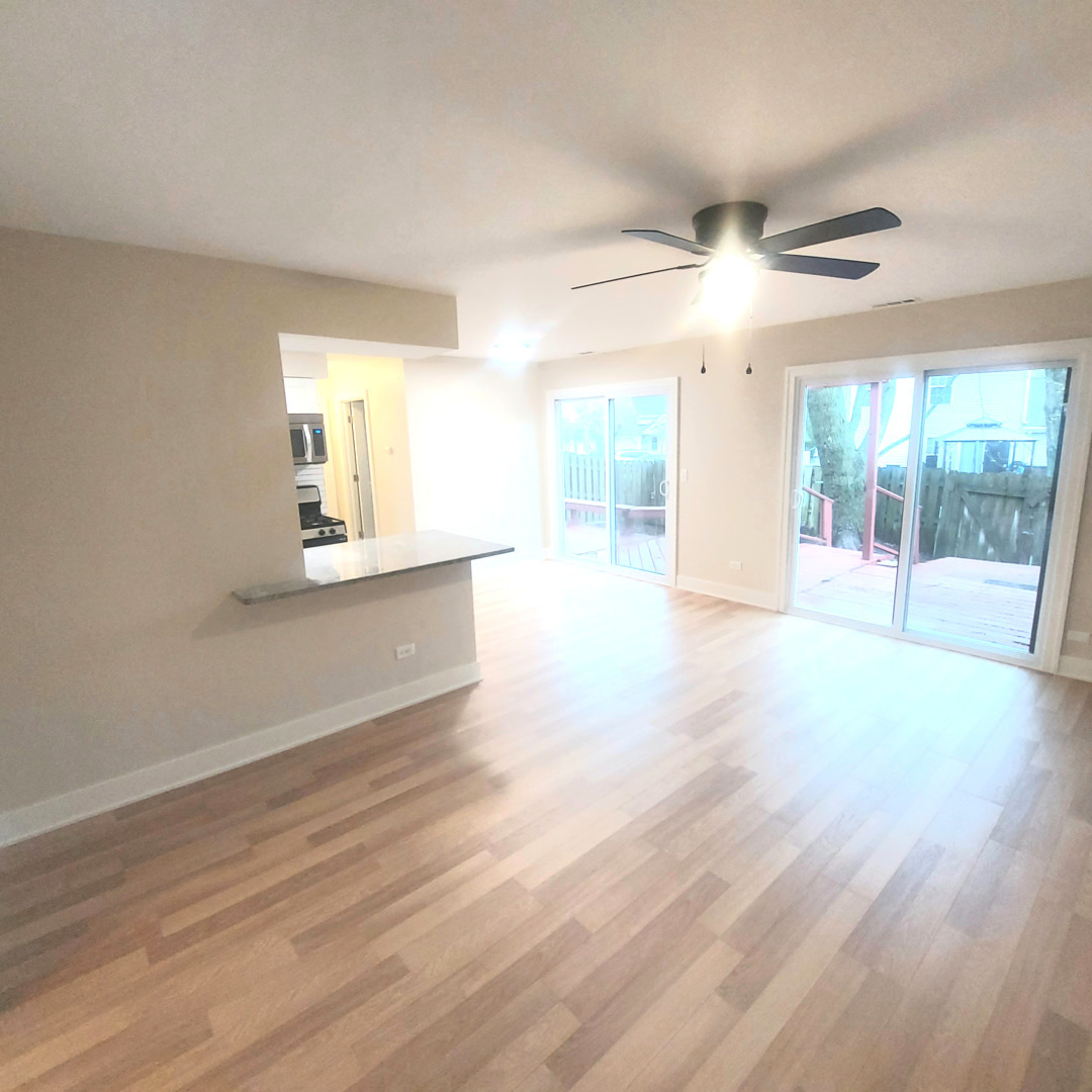 617 Yale Lane #617, Island Lake, IL 60042