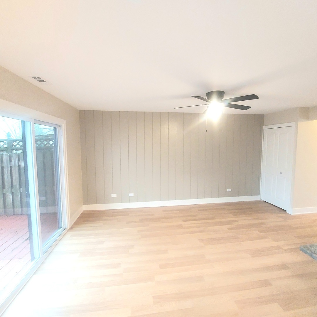 617 Yale Lane #617, Island Lake, IL 60042