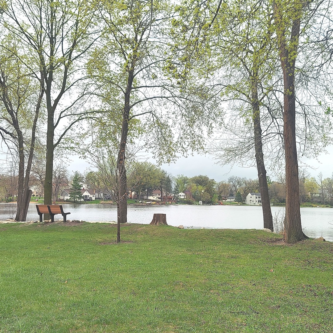 617 Yale Lane #617, Island Lake, IL 60042