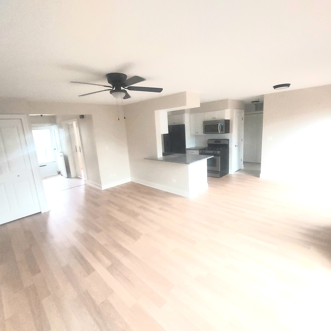 617 Yale Lane #617, Island Lake, IL 60042