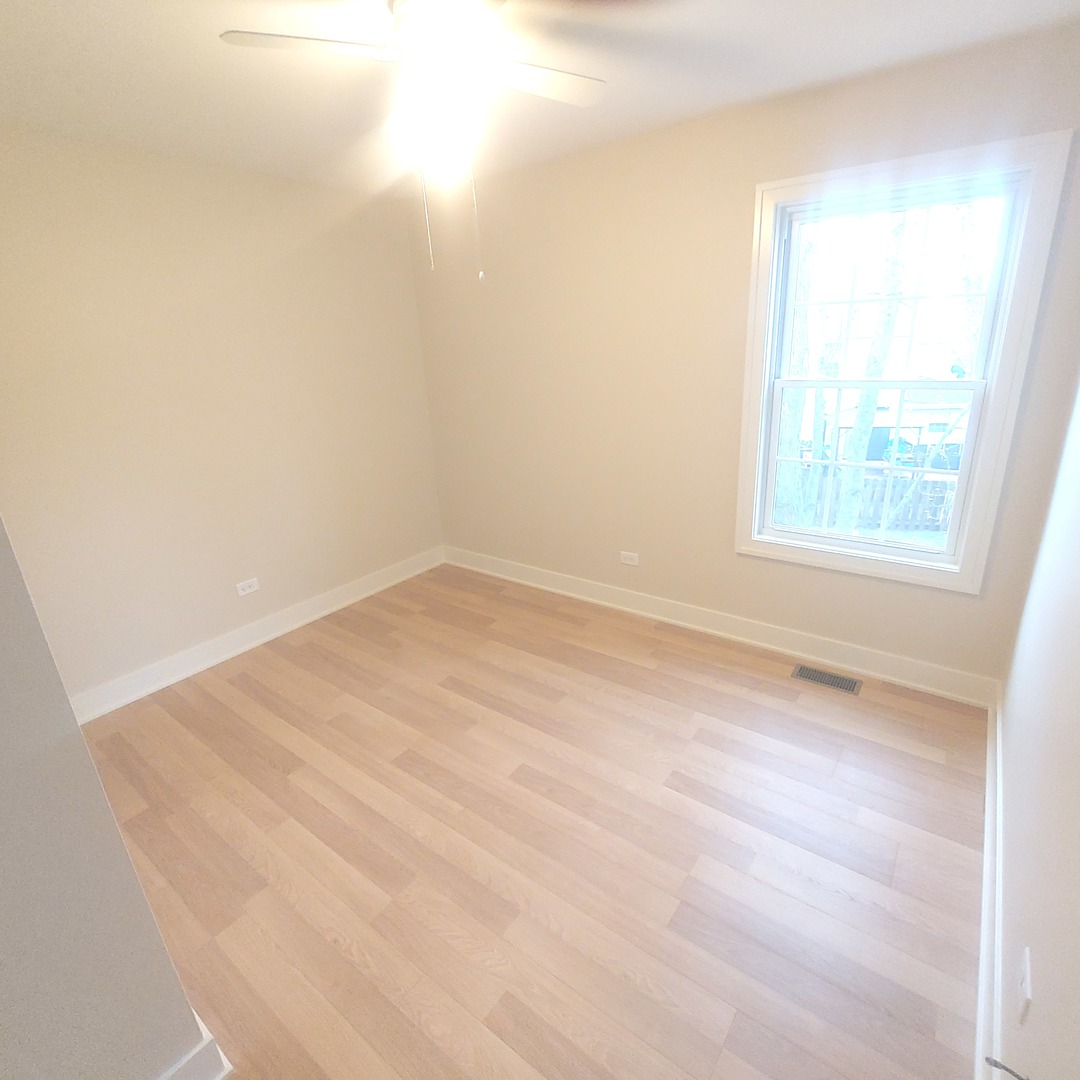 617 Yale Lane #617, Island Lake, IL 60042