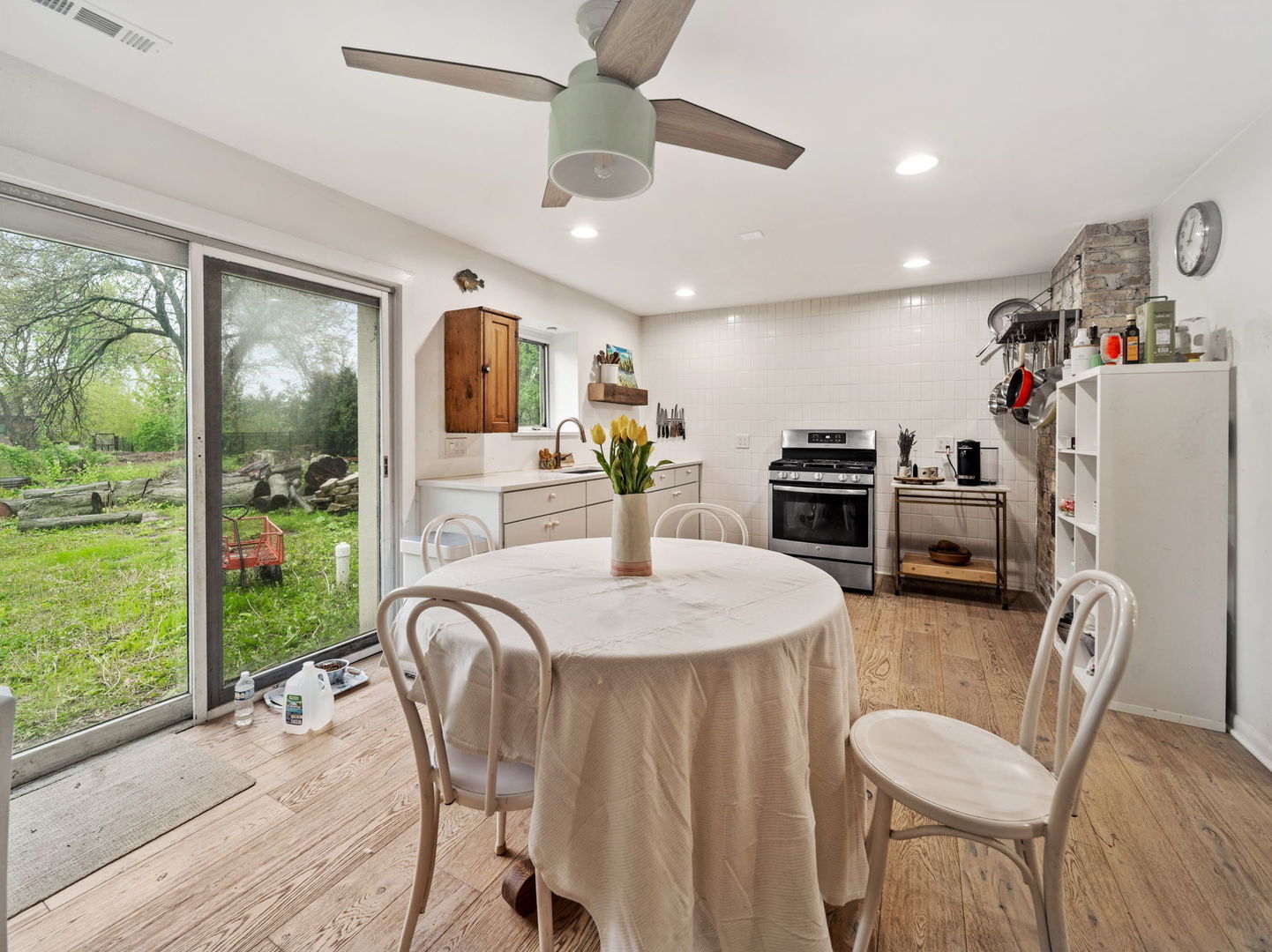 1S655 Taylor Road, Glen Ellyn, IL 60137