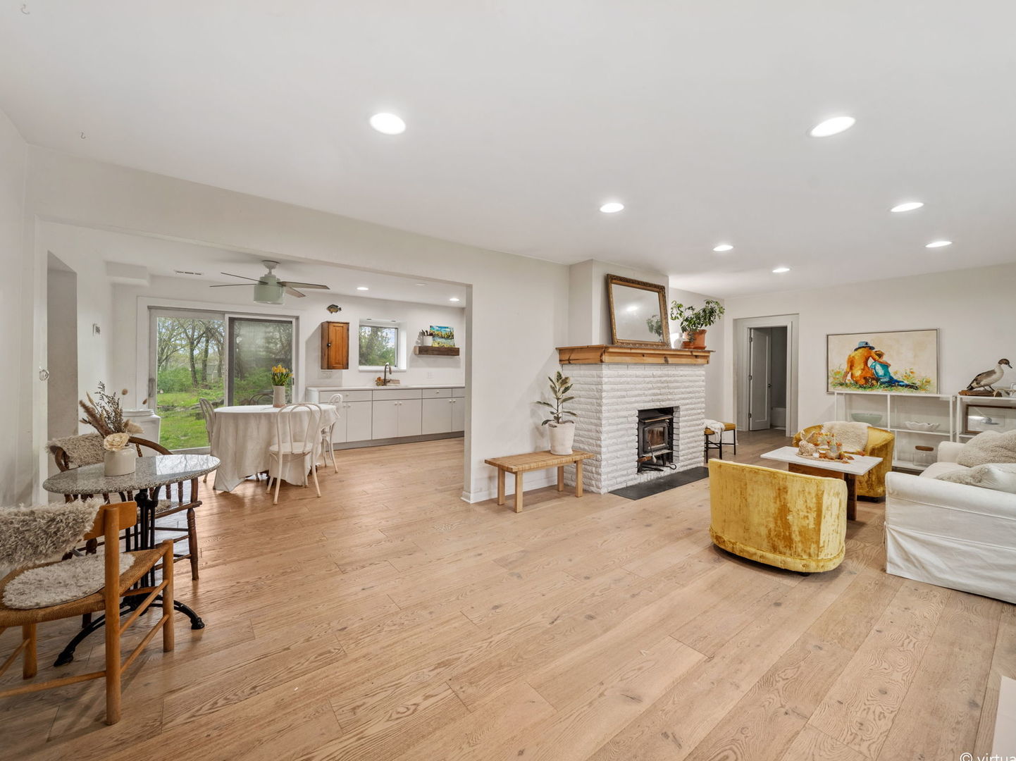 1S655 Taylor Road, Glen Ellyn, IL 60137