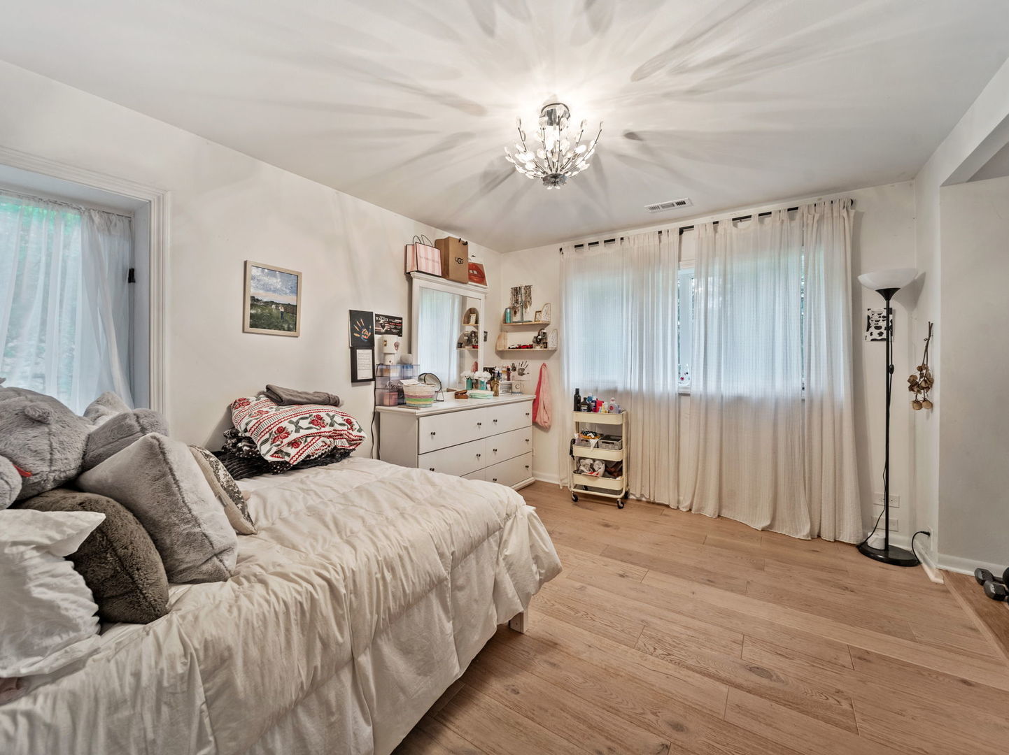 1S655 Taylor Road, Glen Ellyn, IL 60137