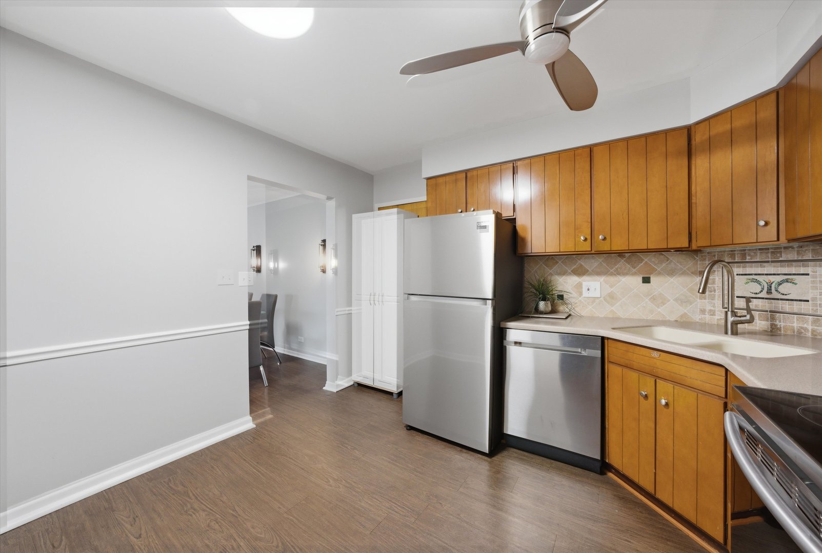 300 Claymoor Road #2E, Hinsdale, IL 60521