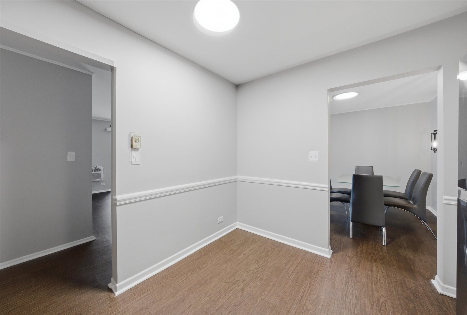 300 Claymoor Road #2E, Hinsdale, IL 60521