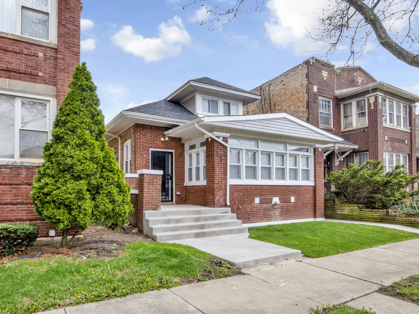 7947 S May Street, Chicago, IL 60620