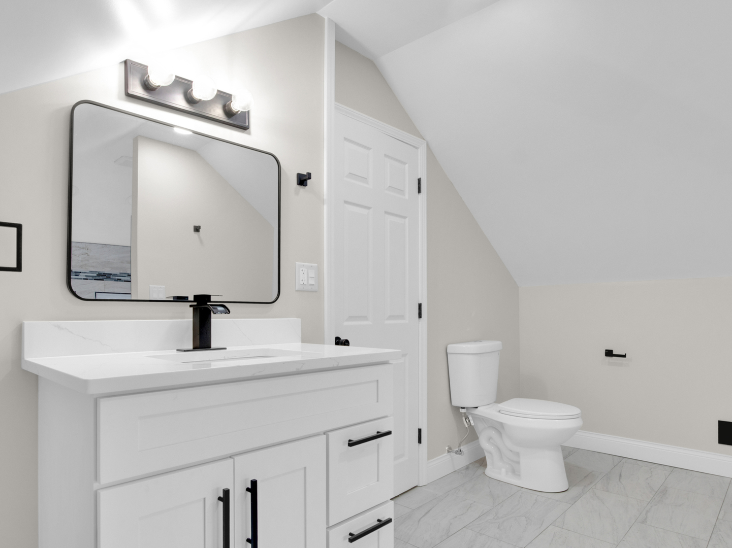 7947 S May Street, Chicago, IL 60620