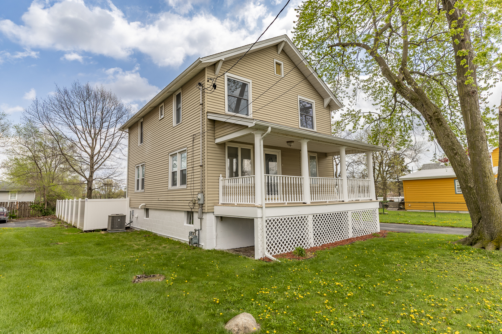 203 N Wolcott Street, Thornton, IL 60476