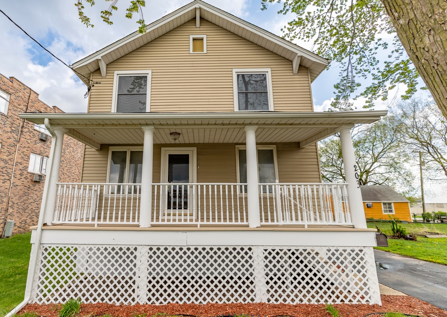 203 N Wolcott Street, Thornton, IL 60476
