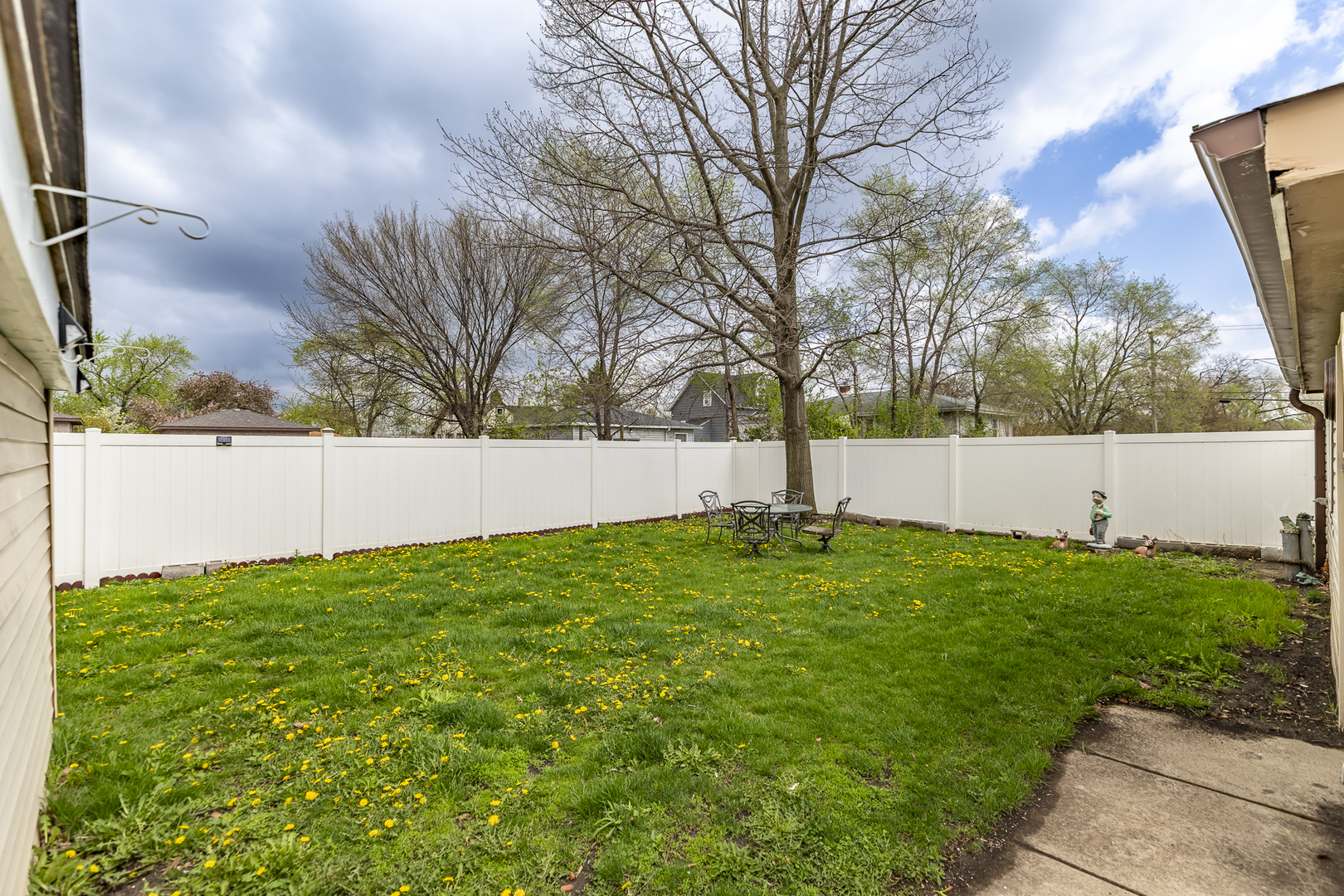 203 N Wolcott Street, Thornton, IL 60476