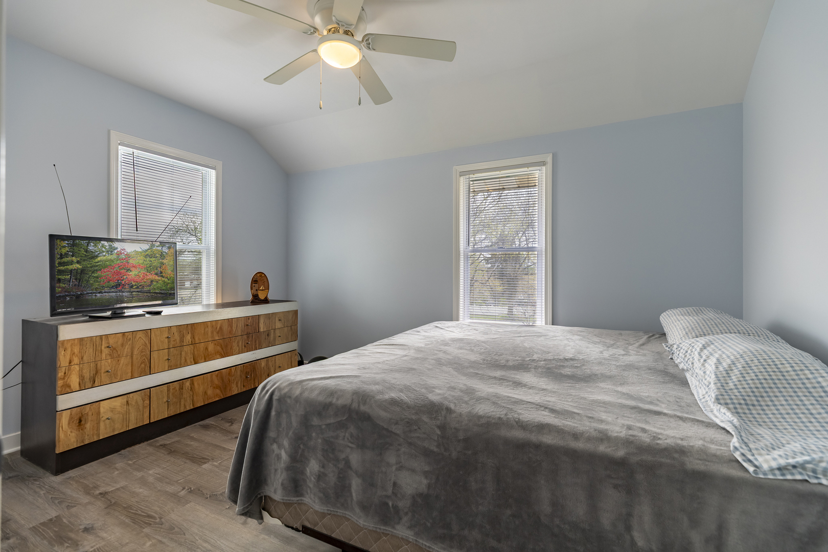 203 N Wolcott Street, Thornton, IL 60476