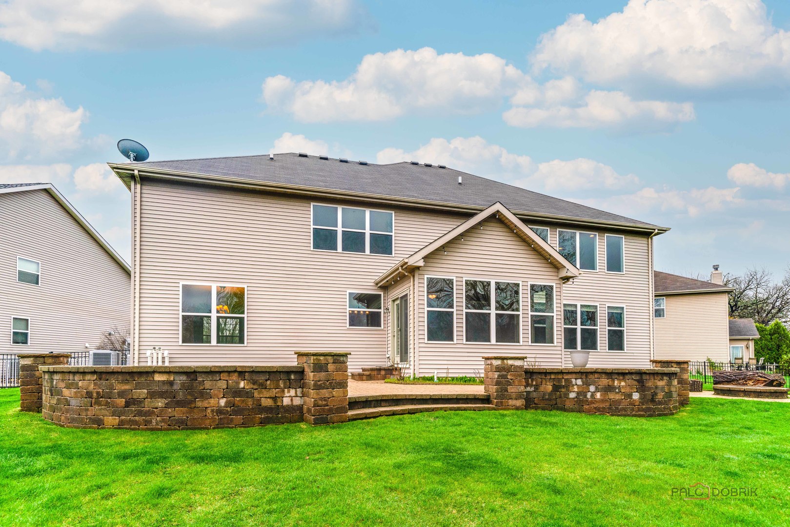 698 Blazing Star Court, Lake Villa, IL 60046