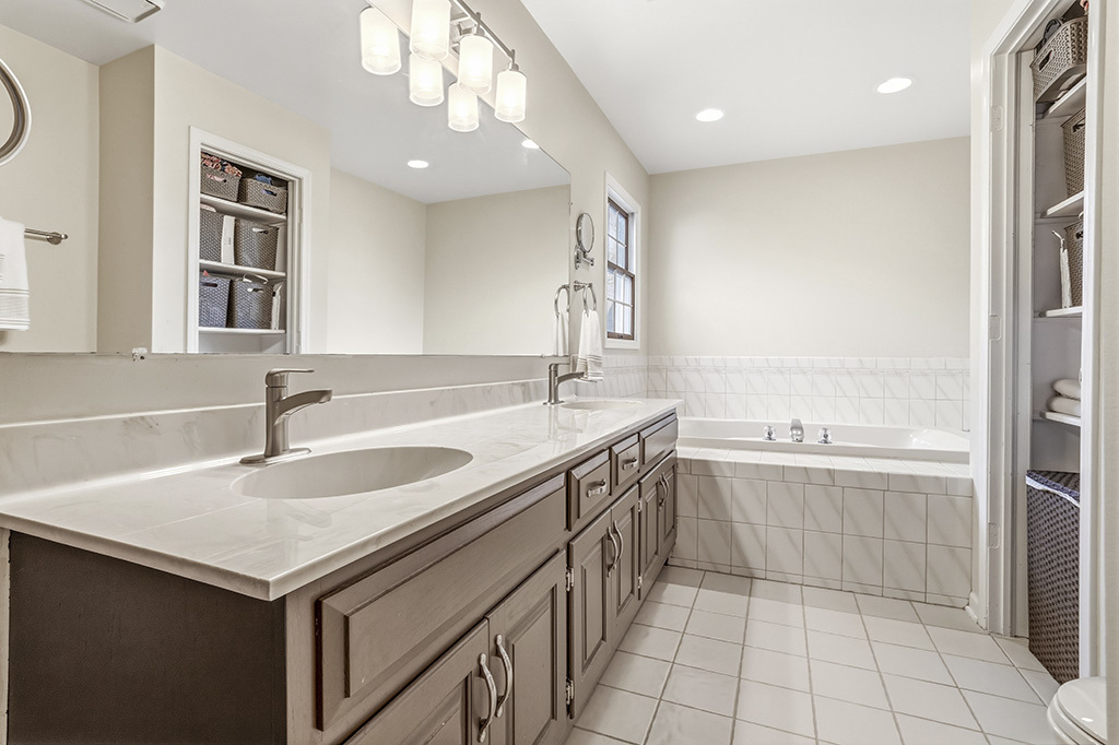 11420 Swinford Lane, Mokena, IL 60448