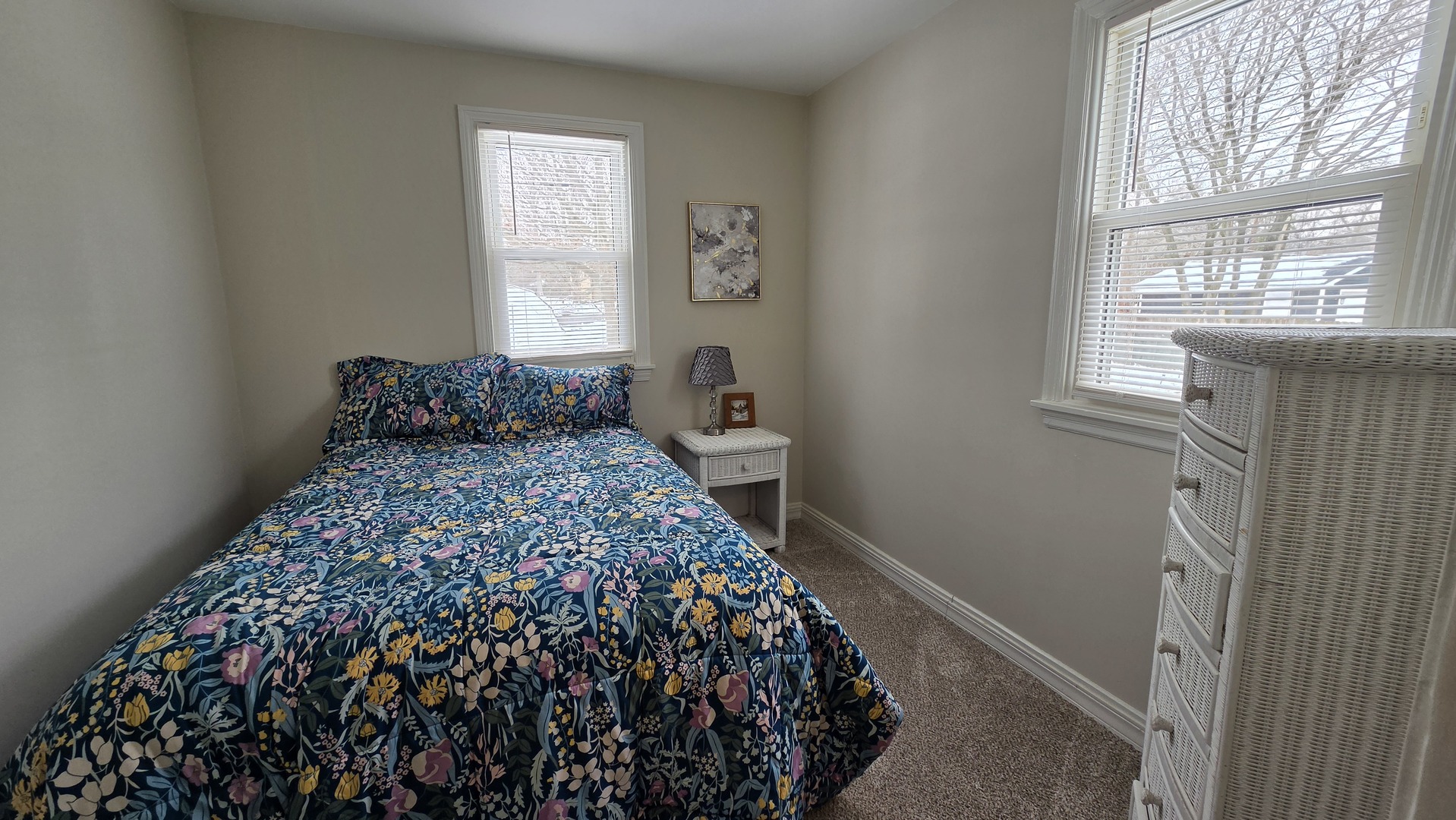 542 Whitney Avenue, Winthrop Harbor, IL 60096