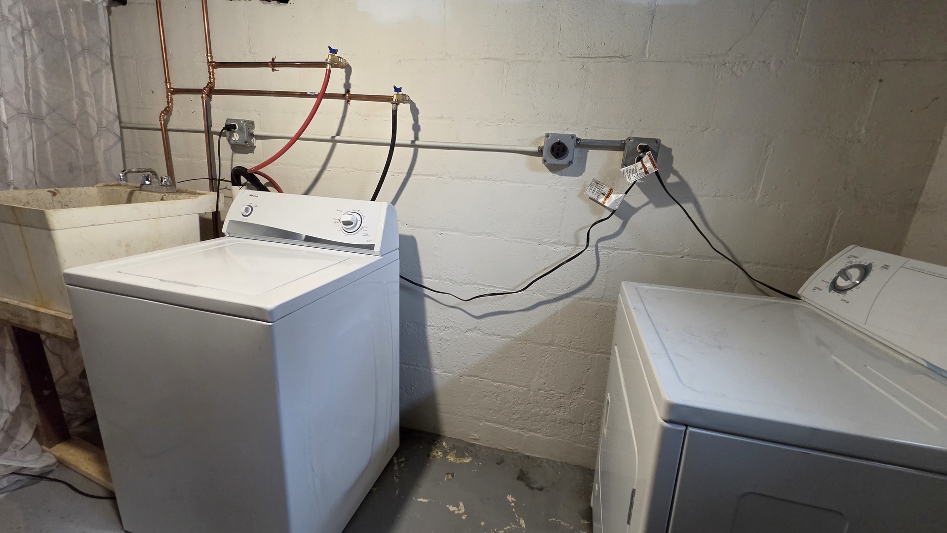 542 Whitney Avenue, Winthrop Harbor, IL 60096