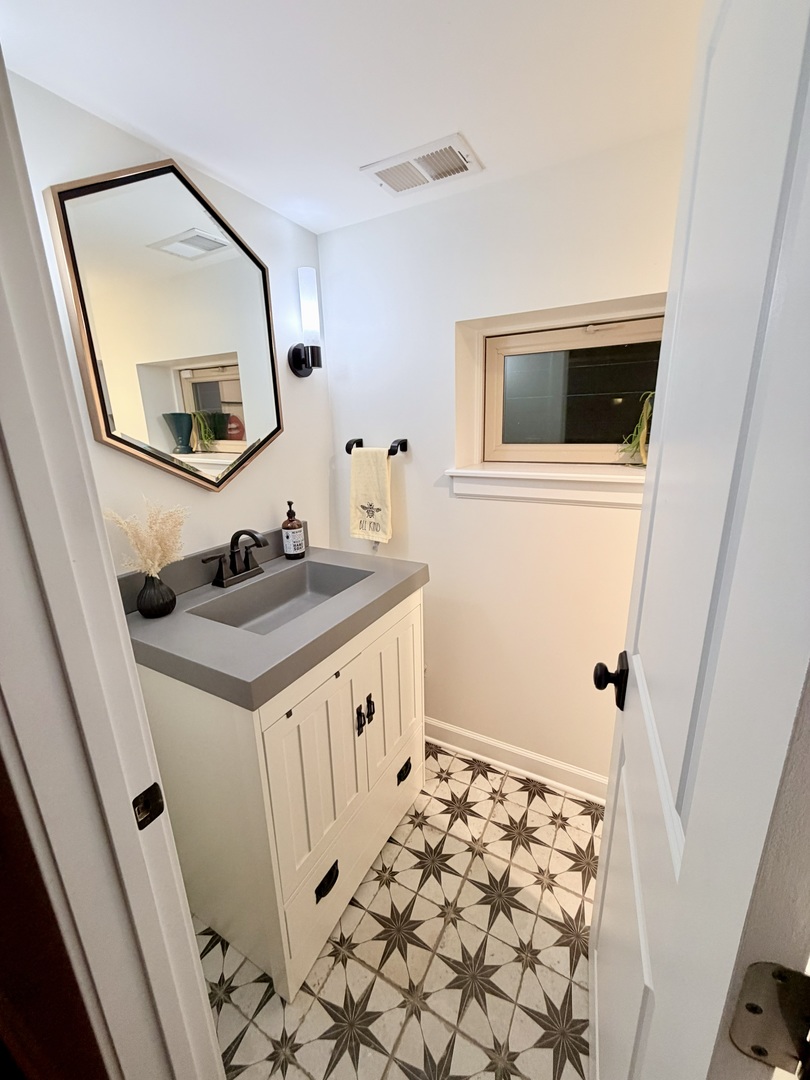 7717 Adams Street, Forest Park, IL 60130