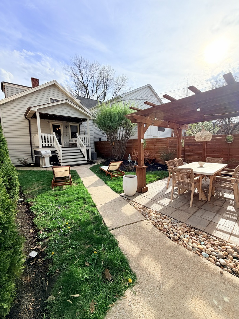 7717 Adams Street, Forest Park, IL 60130