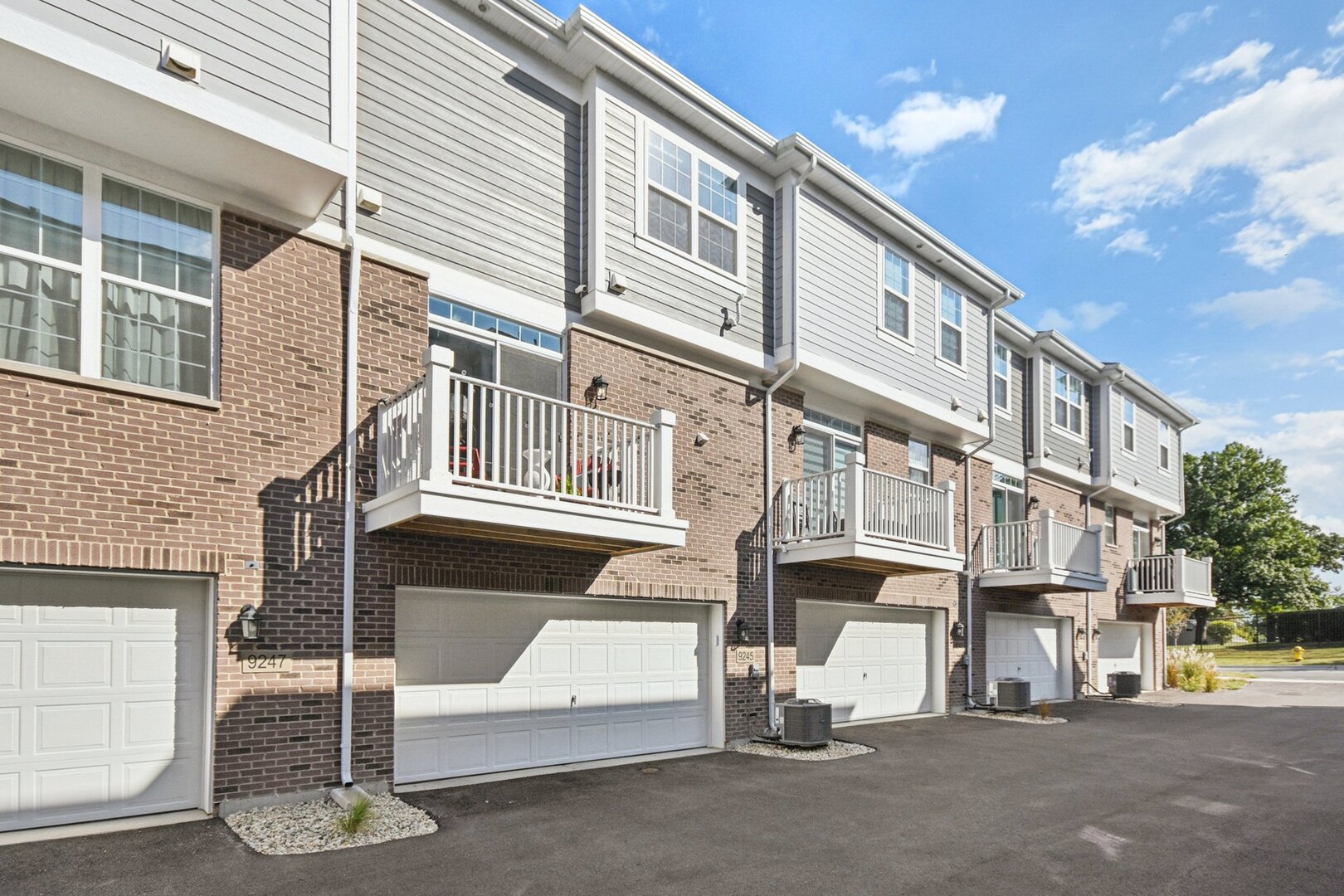 9245 Harlowe Lane, Orland Park, IL 60462