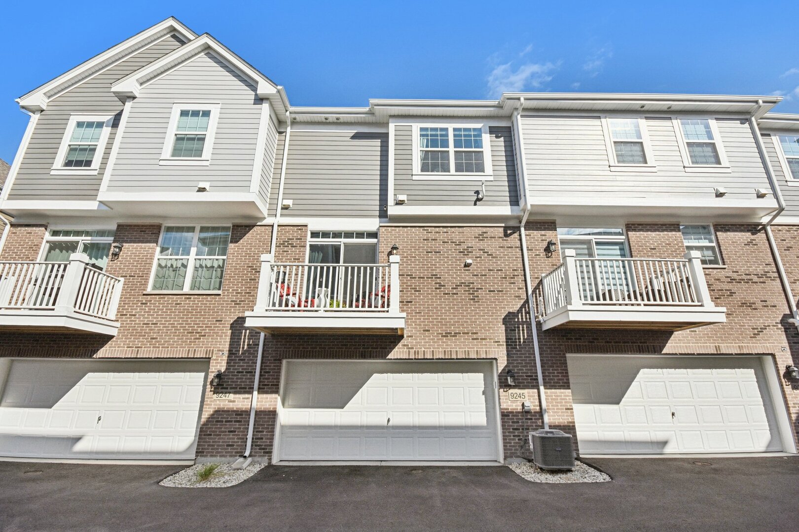 9245 Harlowe Lane, Orland Park, IL 60462